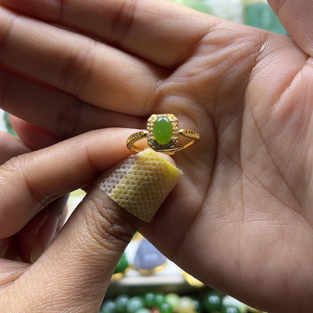 和田玉戒指银S925镶嵌贵*圆