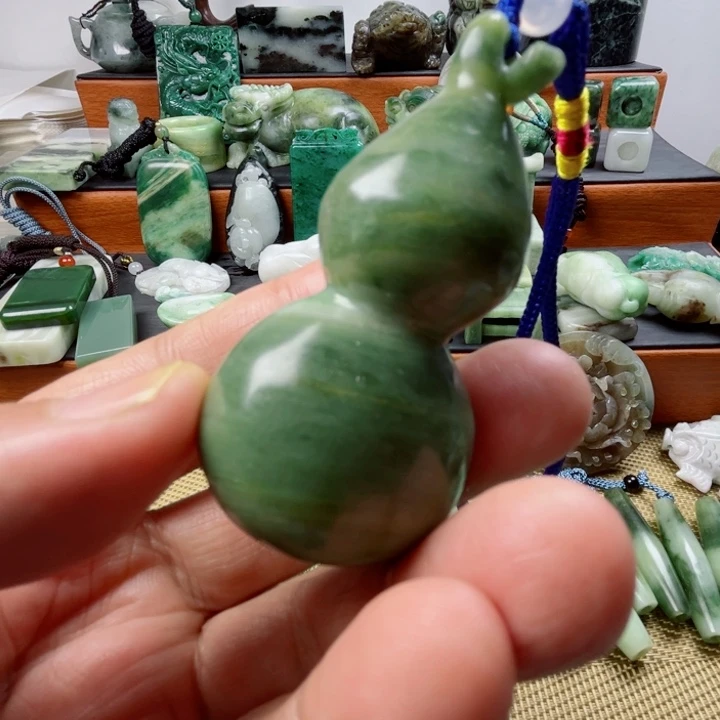 独山玉未镶嵌珠宝半成品