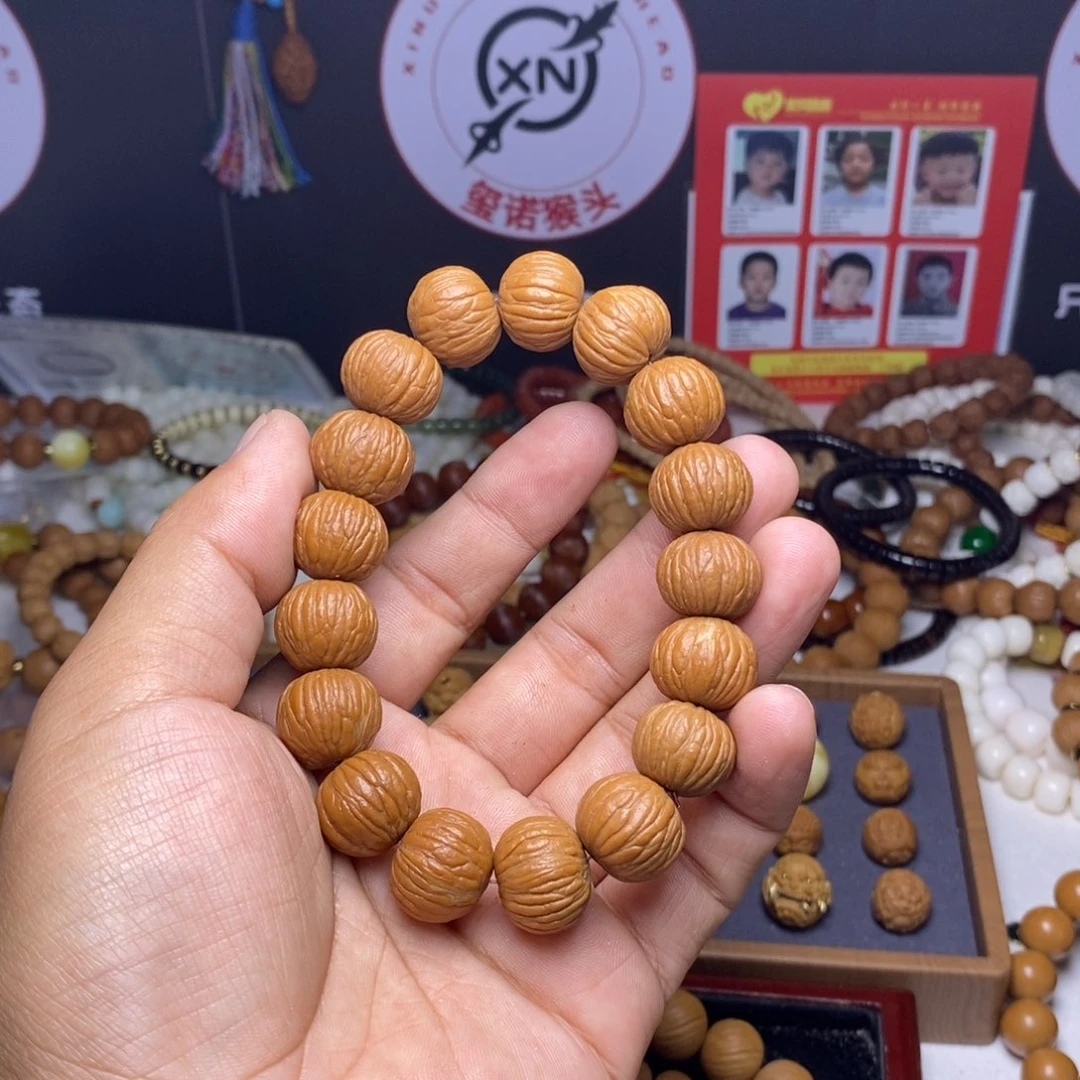 @***@吊坠猴头核桃土豪手持