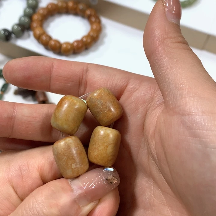 手链未镶嵌透闪石质玉硬****摸