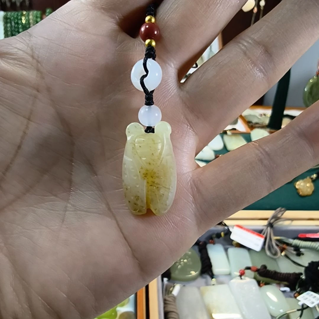 和田玉9K金镶嵌颈饰