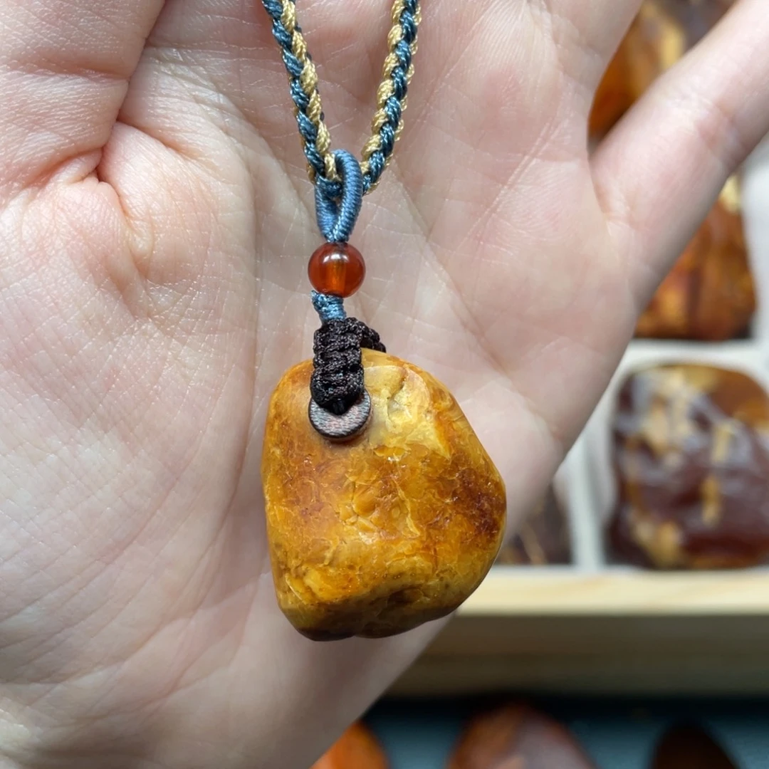 琥珀珠宝奇石未镶嵌