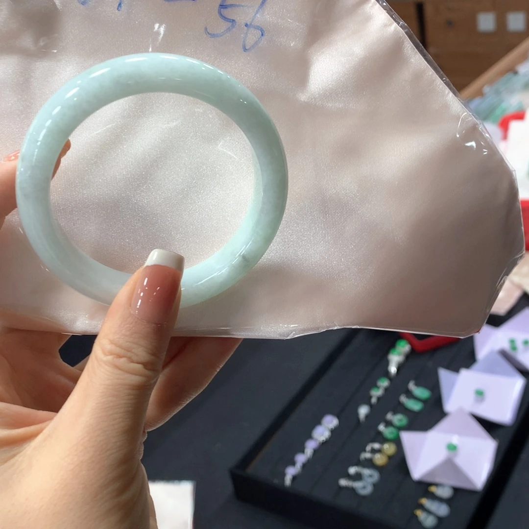 未镶嵌手镯翡翠买断