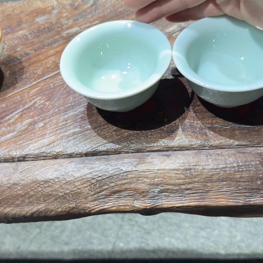 吱***心实验釉色喜欢的可以拍谢谢