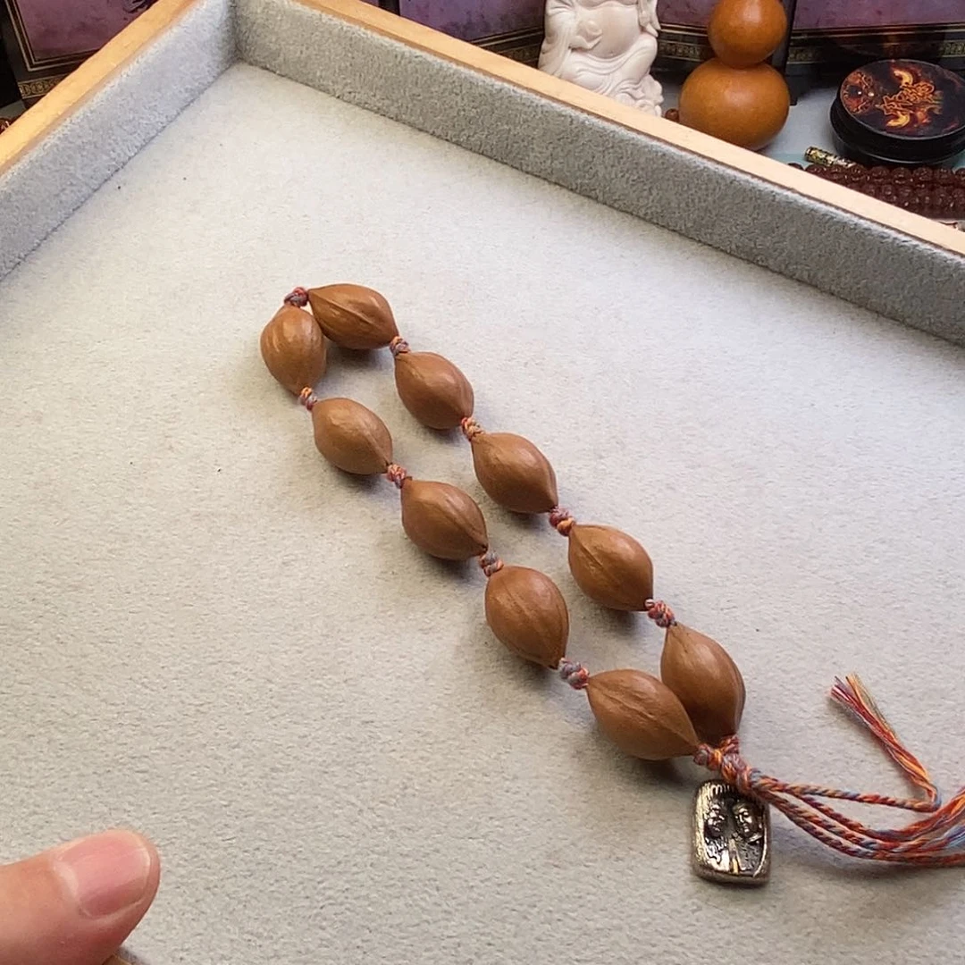 橄榄核吊坠。。。。。。。。。。。