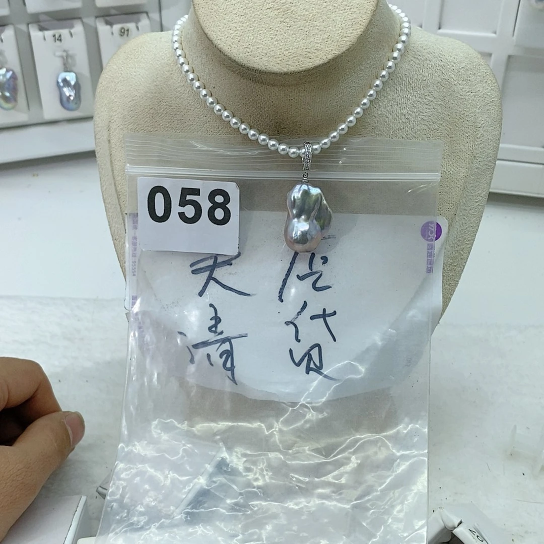 淡水珍珠颈饰合金