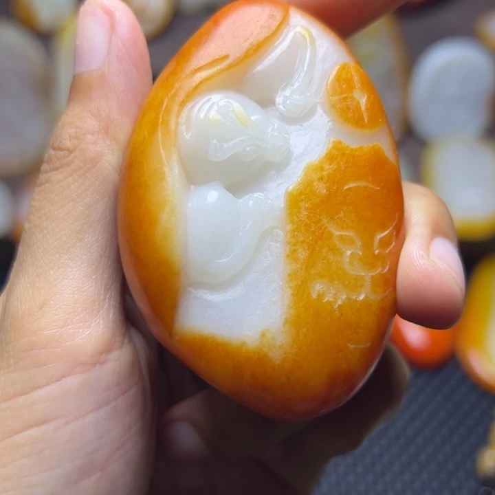 颈饰未镶嵌和田玉