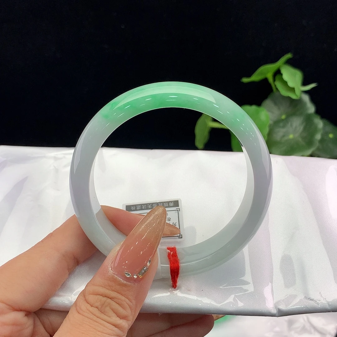 翡翠未镶嵌手镯正57.5