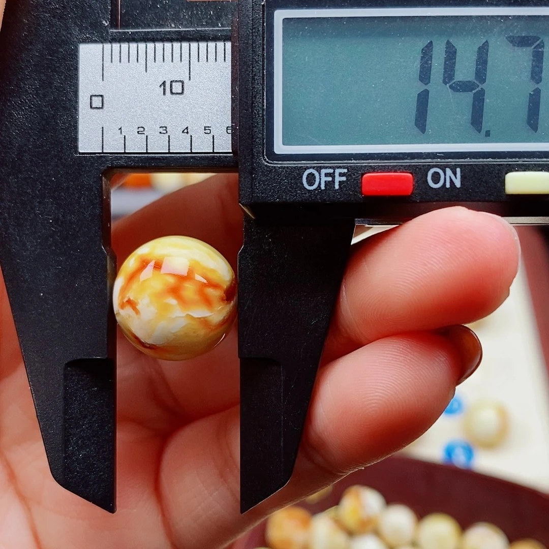 琥珀未镶嵌裸石蜜蜡