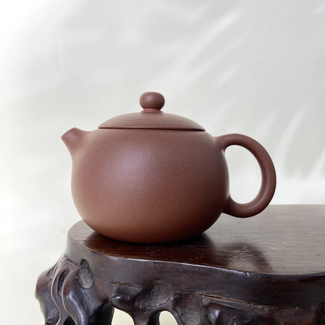 宜兴手工紫砂陶 (吴春香)220cc茶壶GS4209-2