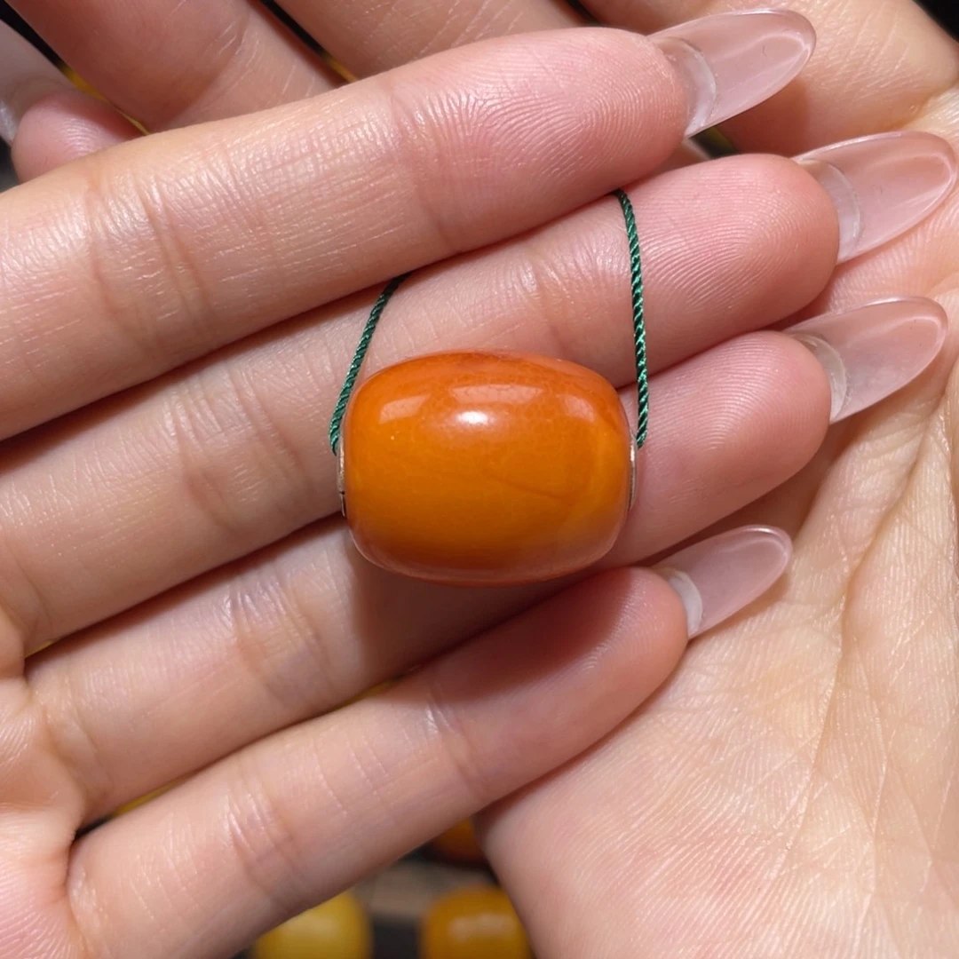 【闪购商品】琥珀裸石未镶嵌W****长桶珠