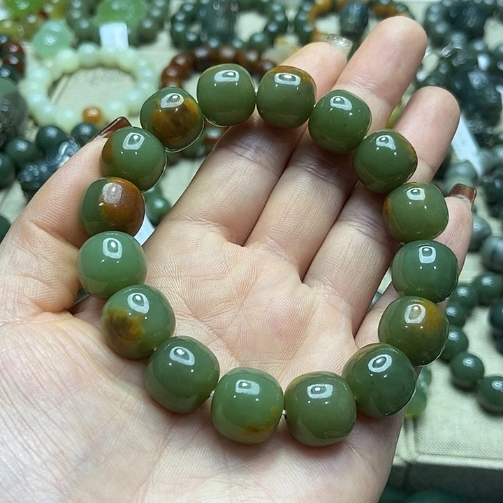 用***2透闪石质玉未镶嵌手链