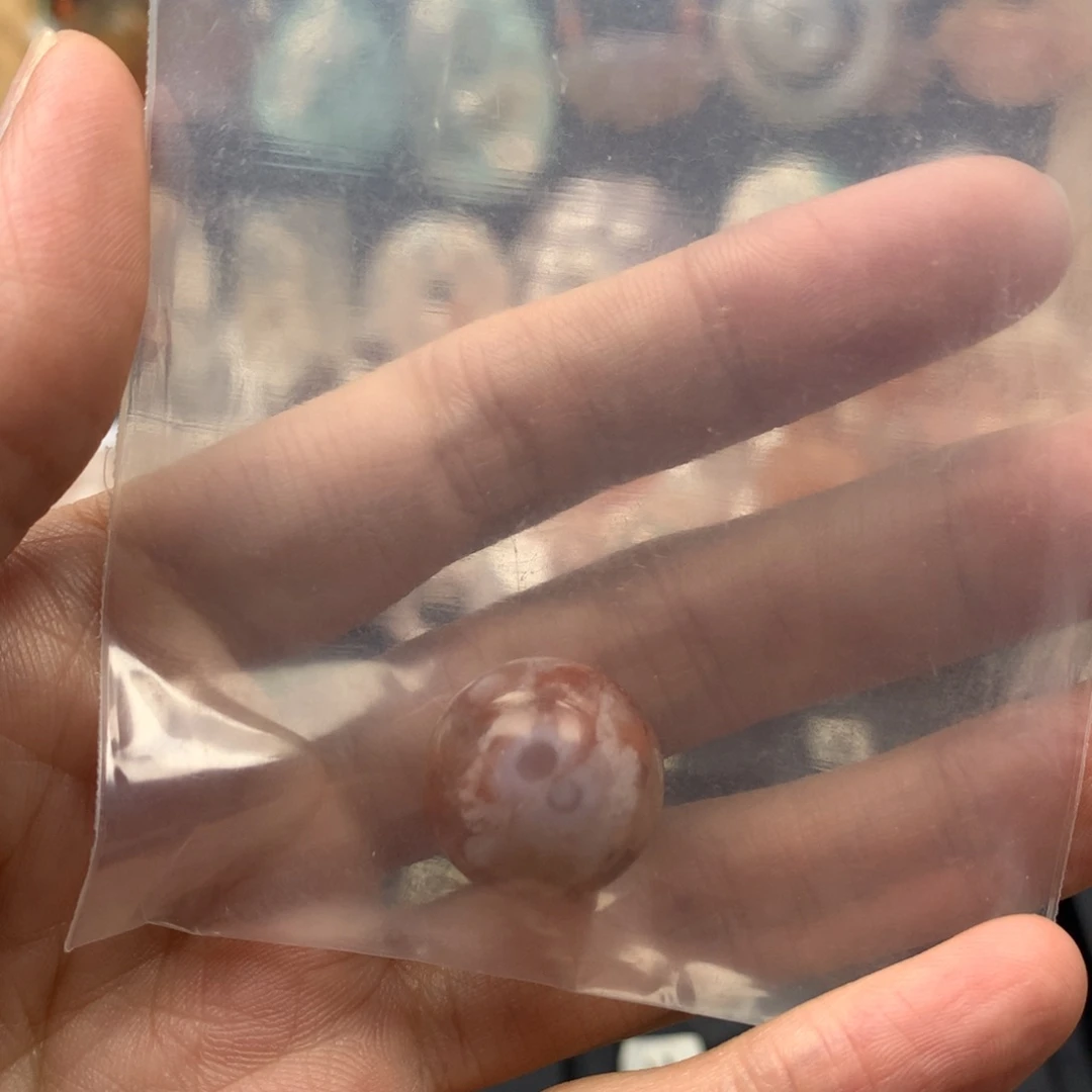 查罗石合金颈饰小**?