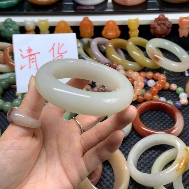 石英质玉未镶嵌手镯