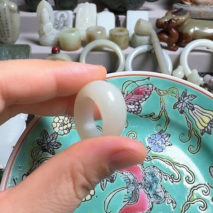 丅***S瓷片新号开播牌子一个