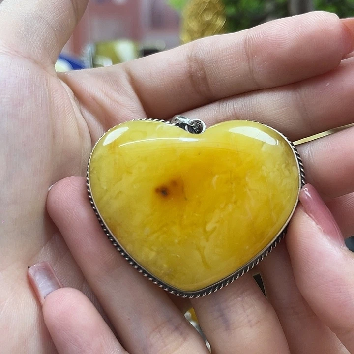 银S925镶嵌颈饰琥珀吊坠