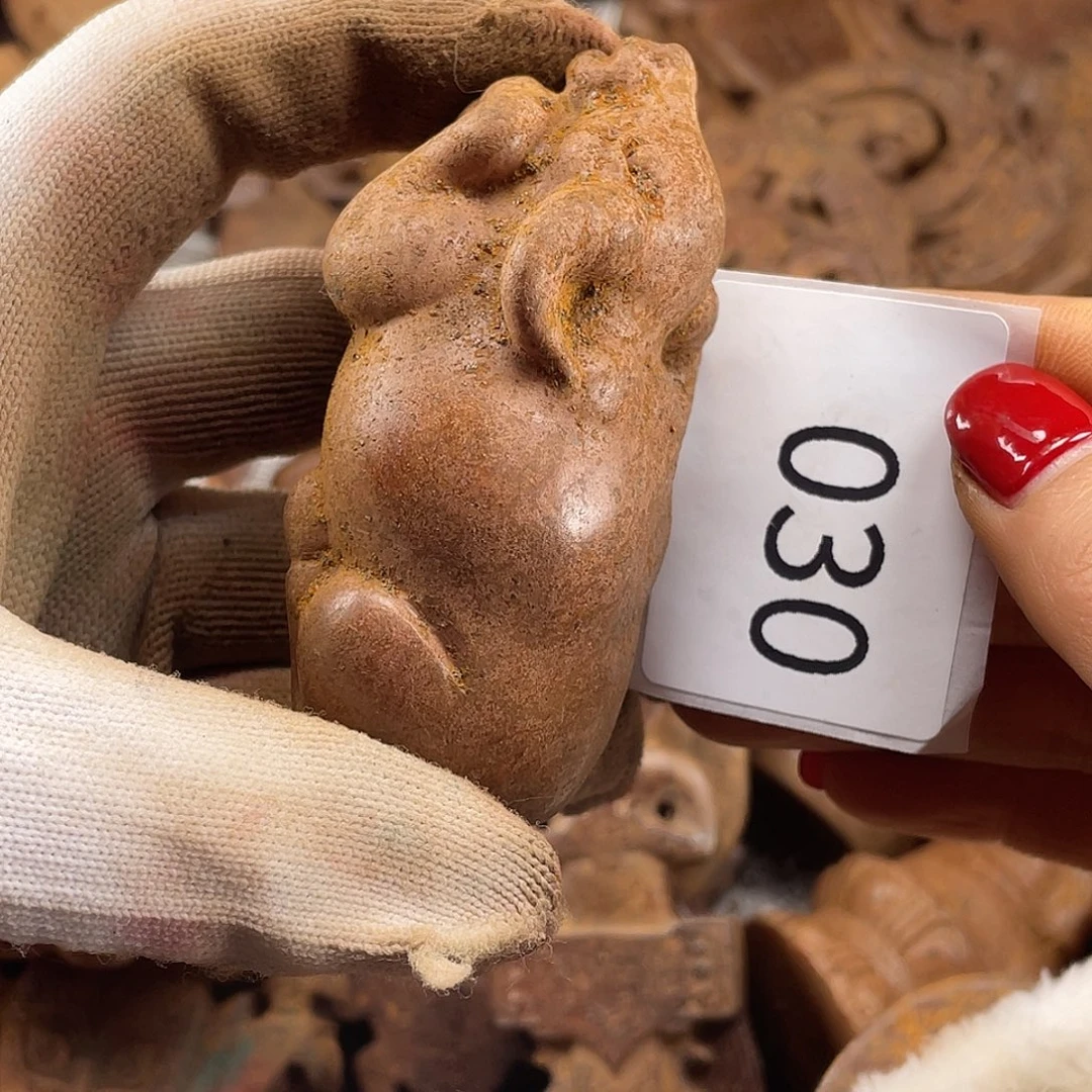 和田玉（糖玉）未镶嵌挂件