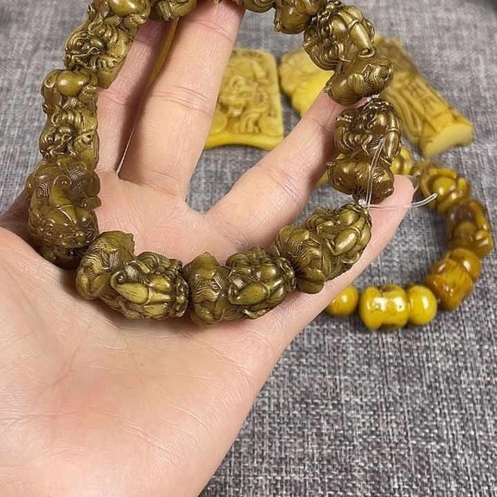 闲***李大果紫檀（缅甸花梨）