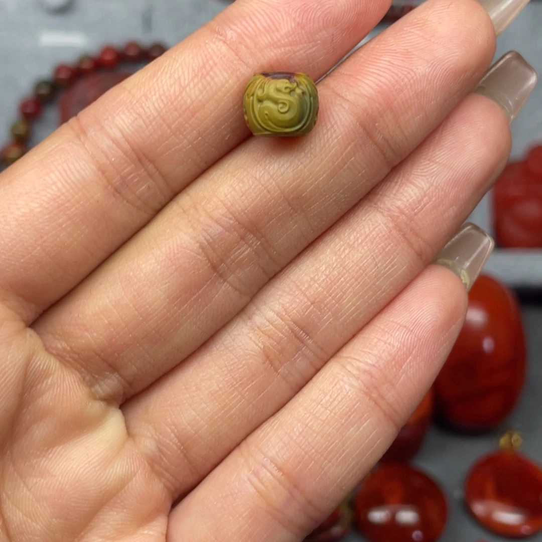 南红玛瑙未镶嵌配饰