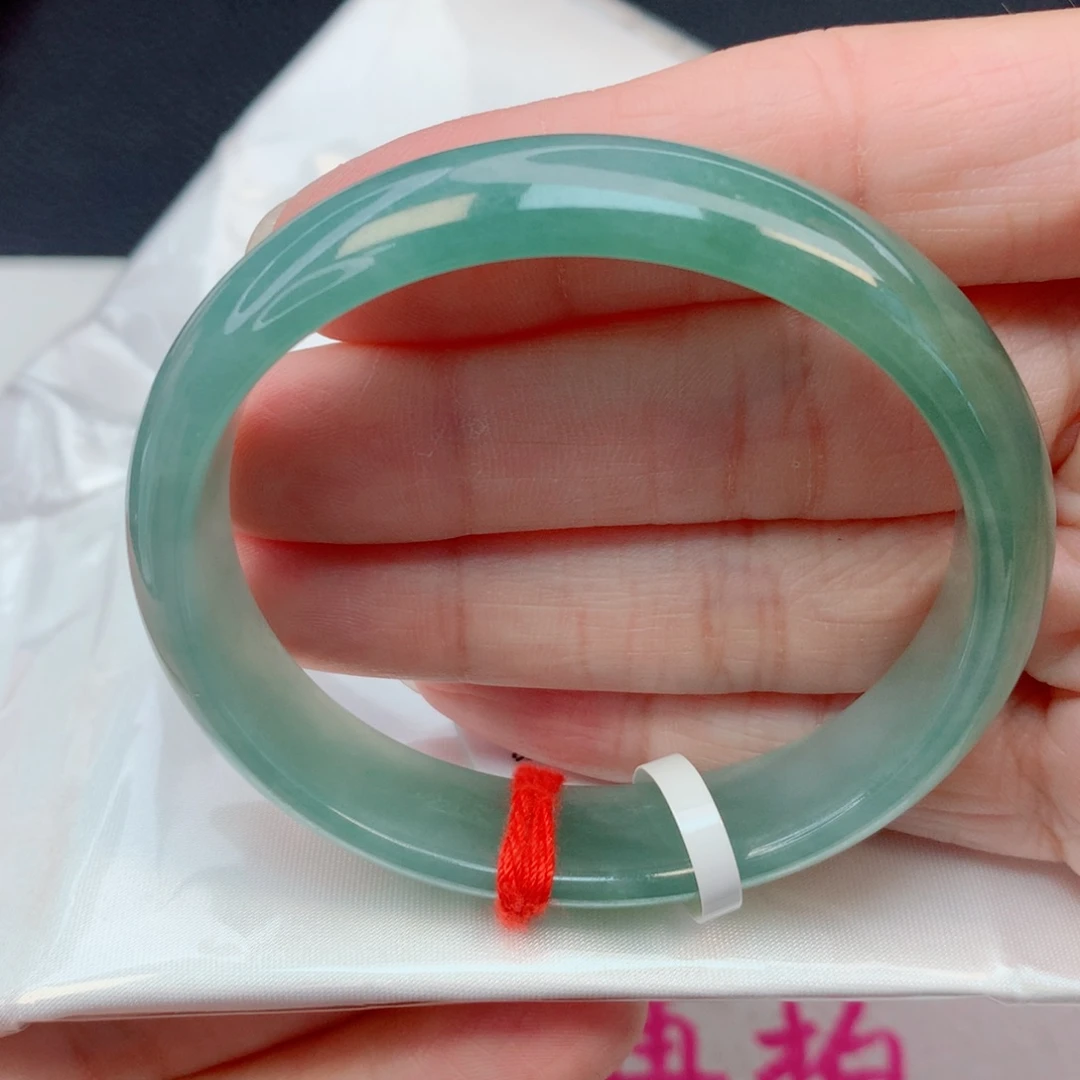 翡翠未镶嵌手镯53贵妃 油青底