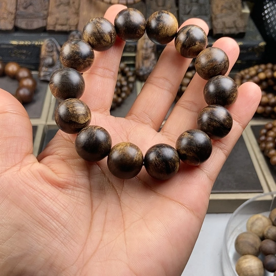 沉香手串(****龍越南芽庄白留疤