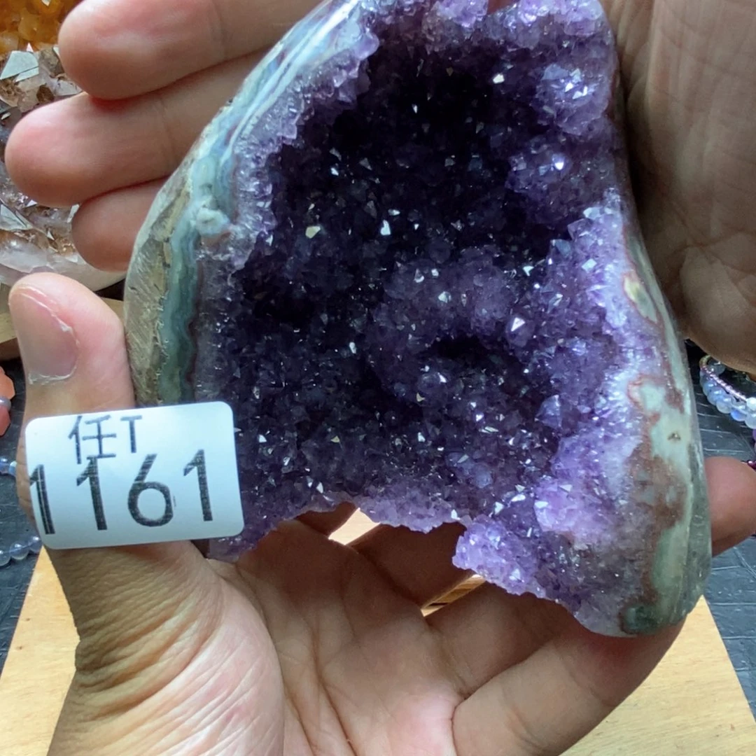 未镶嵌水晶大型摆件（非配饰）