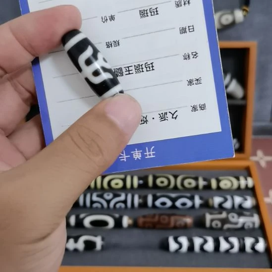 讲***哥未镶嵌颈饰玛瑙/玉髓