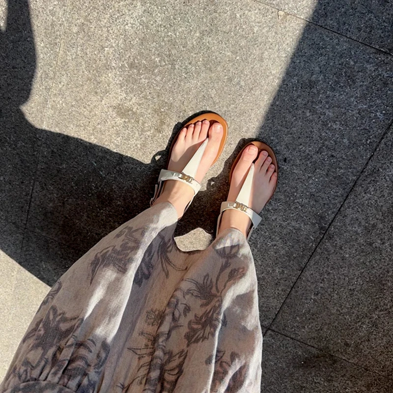 明星同款2025夏季新款夹趾罗马凉鞋外穿时尚百搭仙女风平底人字拖
