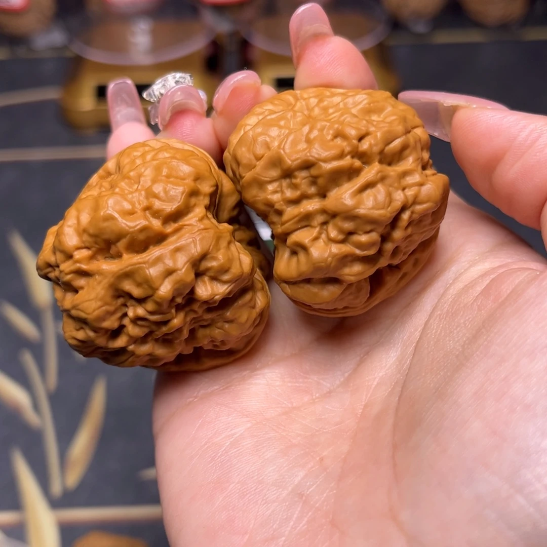 文玩核桃吊坠蛤蟆头肚子46边43.8