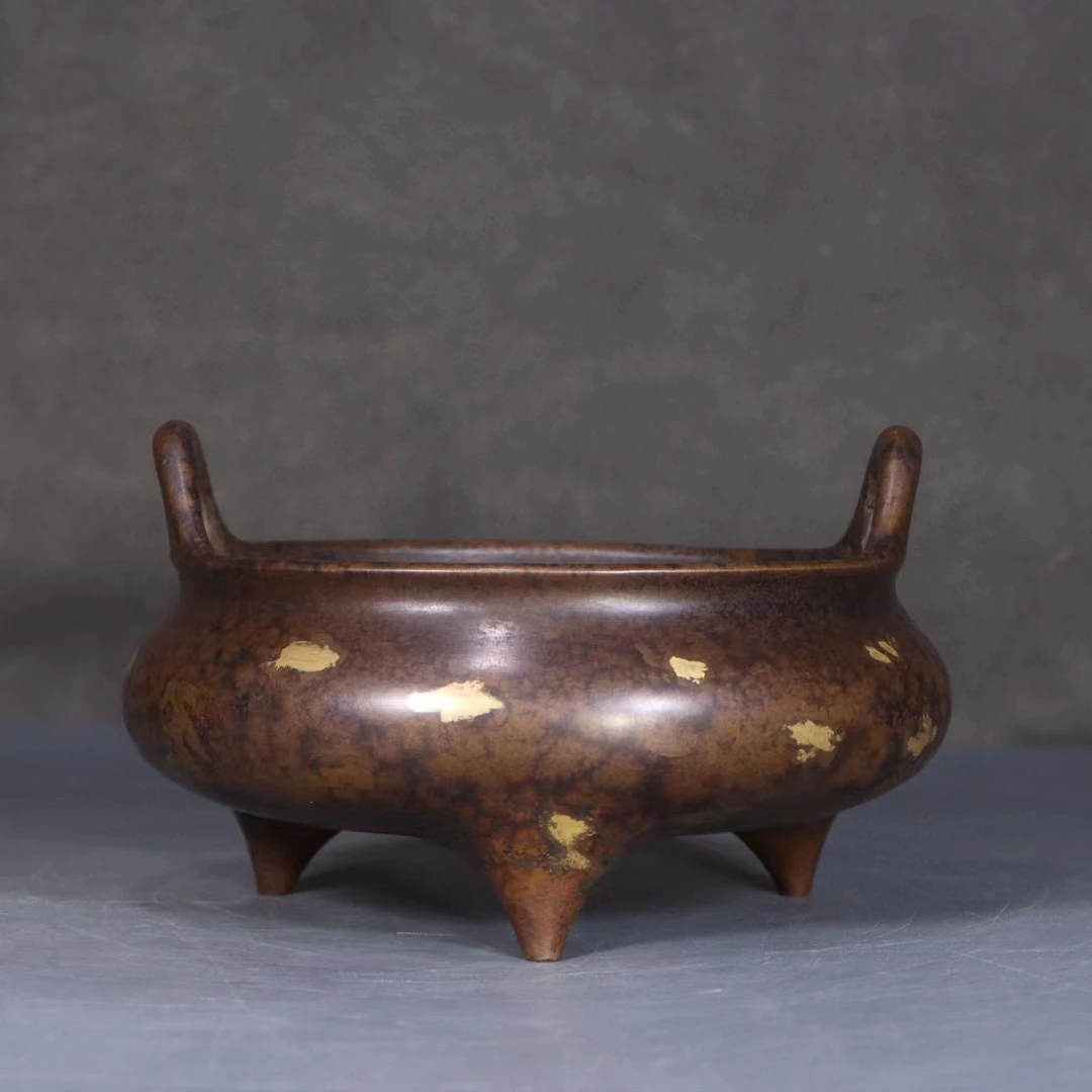 铜点金冲天耳三足炉