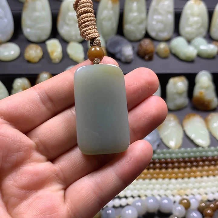 和田玉（糖玉）未镶嵌颈饰