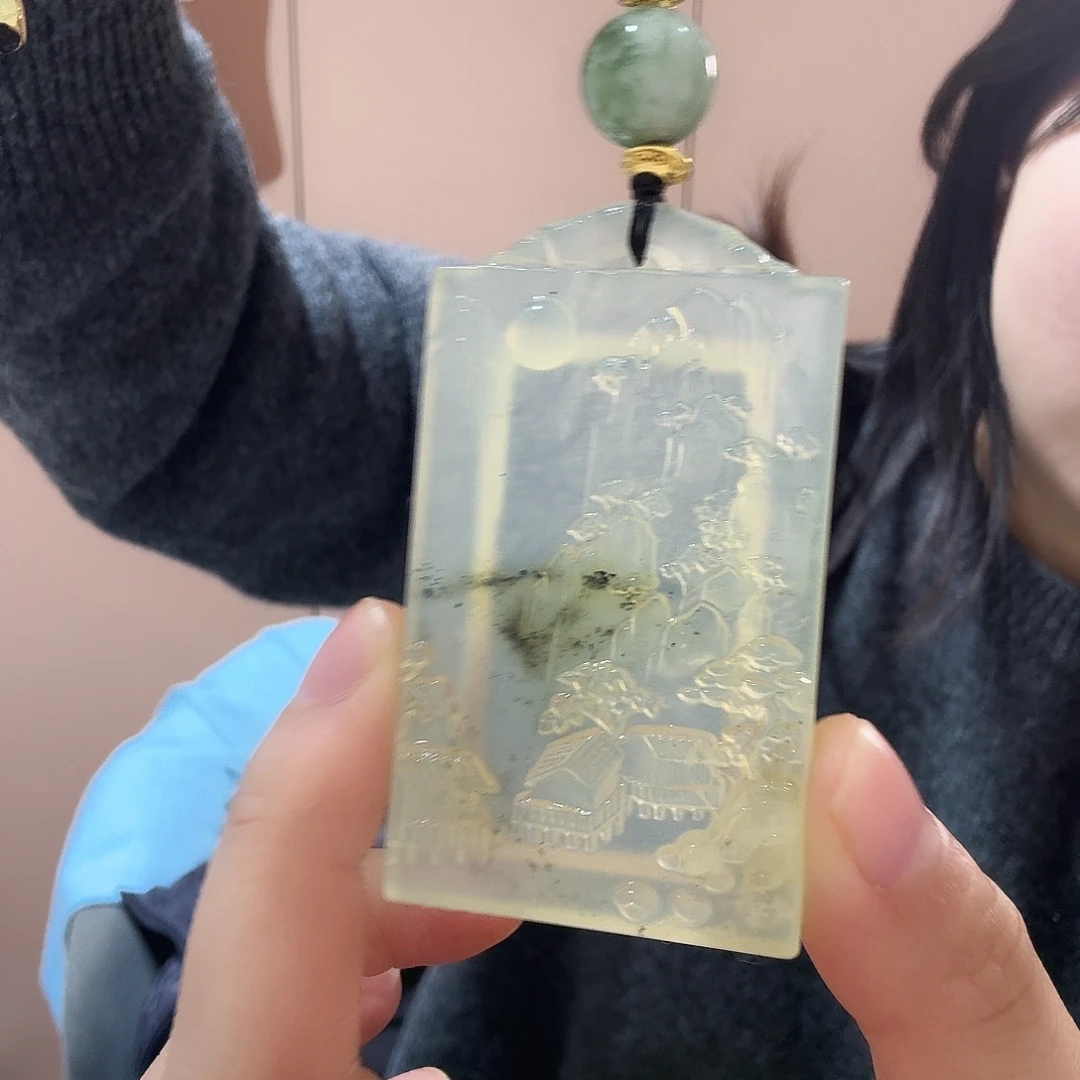 蛇纹石玉未镶嵌颈饰