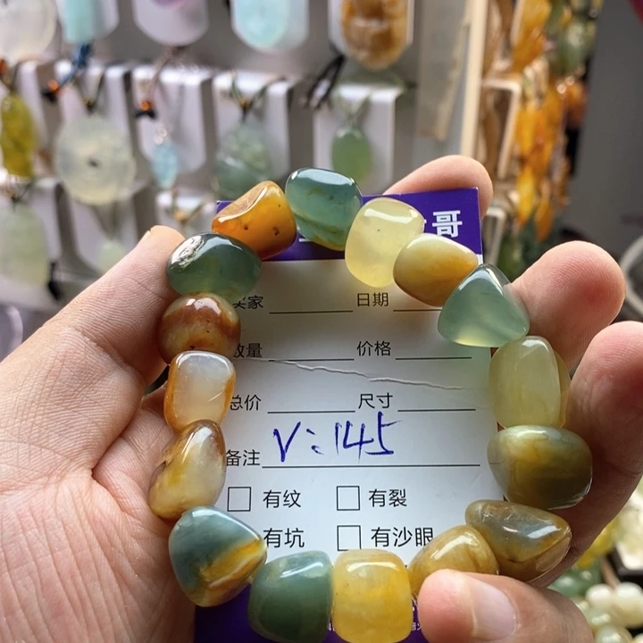 未镶嵌蛇纹石玉颈饰