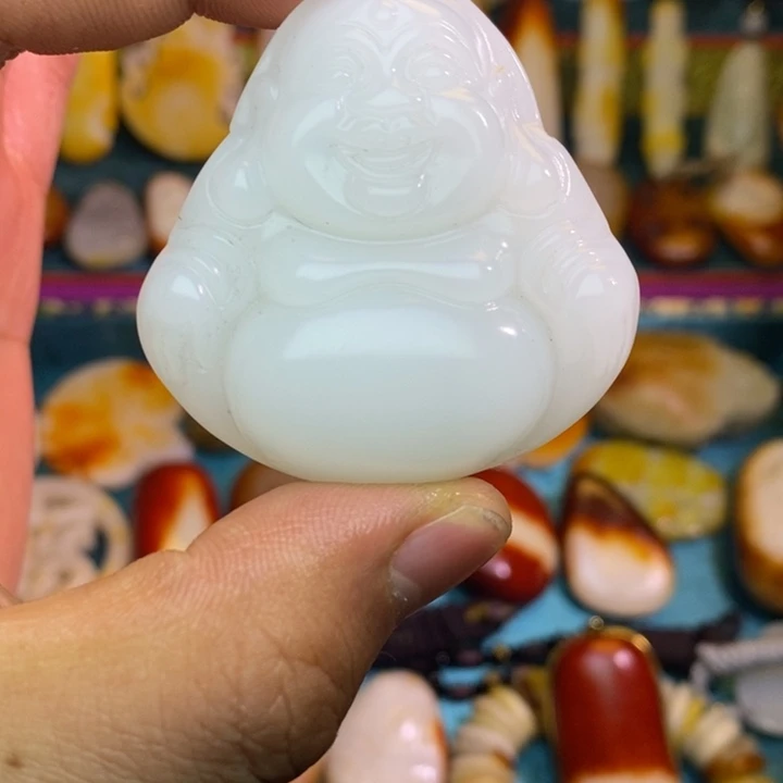 和田玉未镶嵌吊坠(赠链)