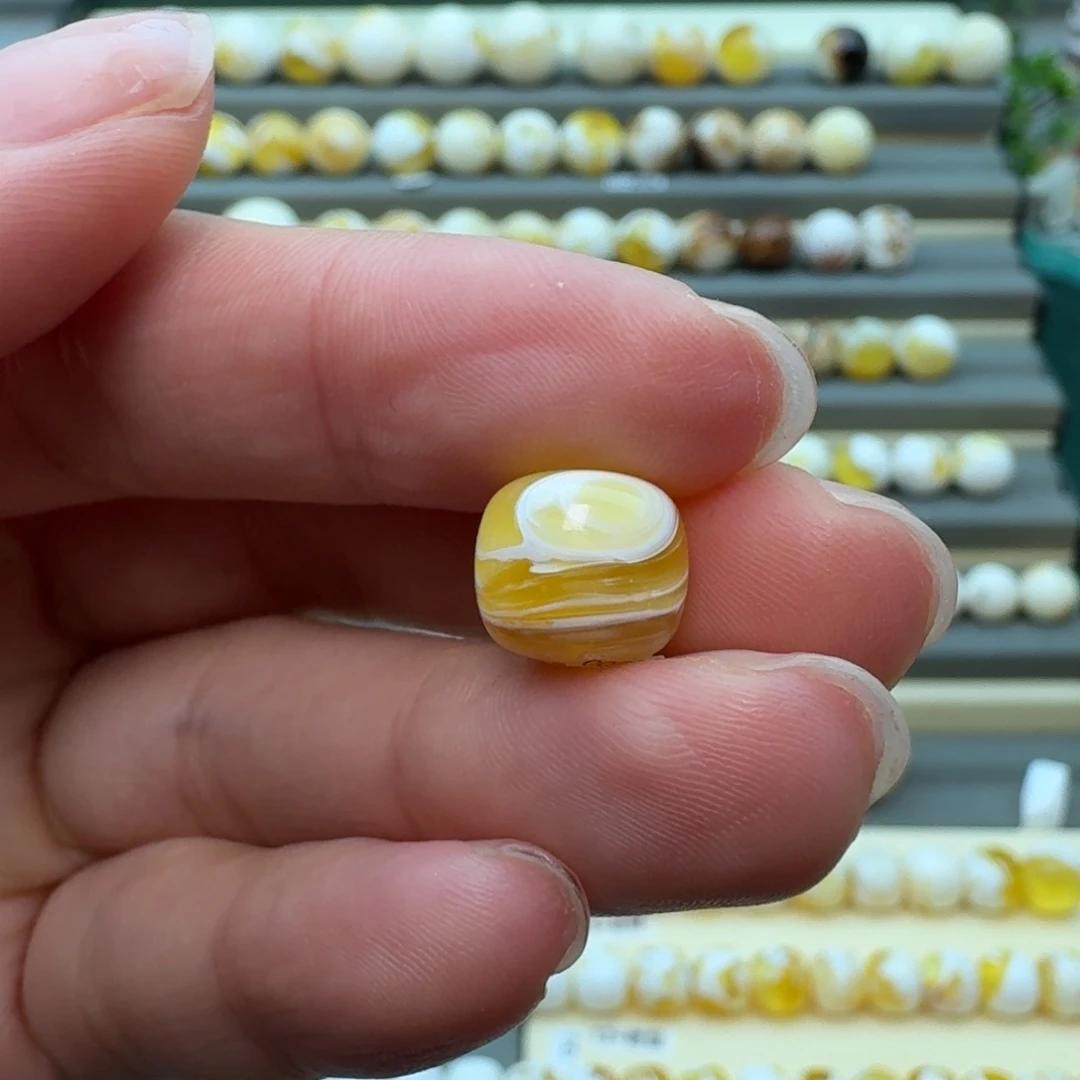 裸石琥珀未镶嵌蜜蜡