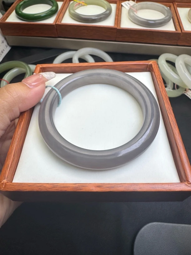 纯天然和田玉玉镯