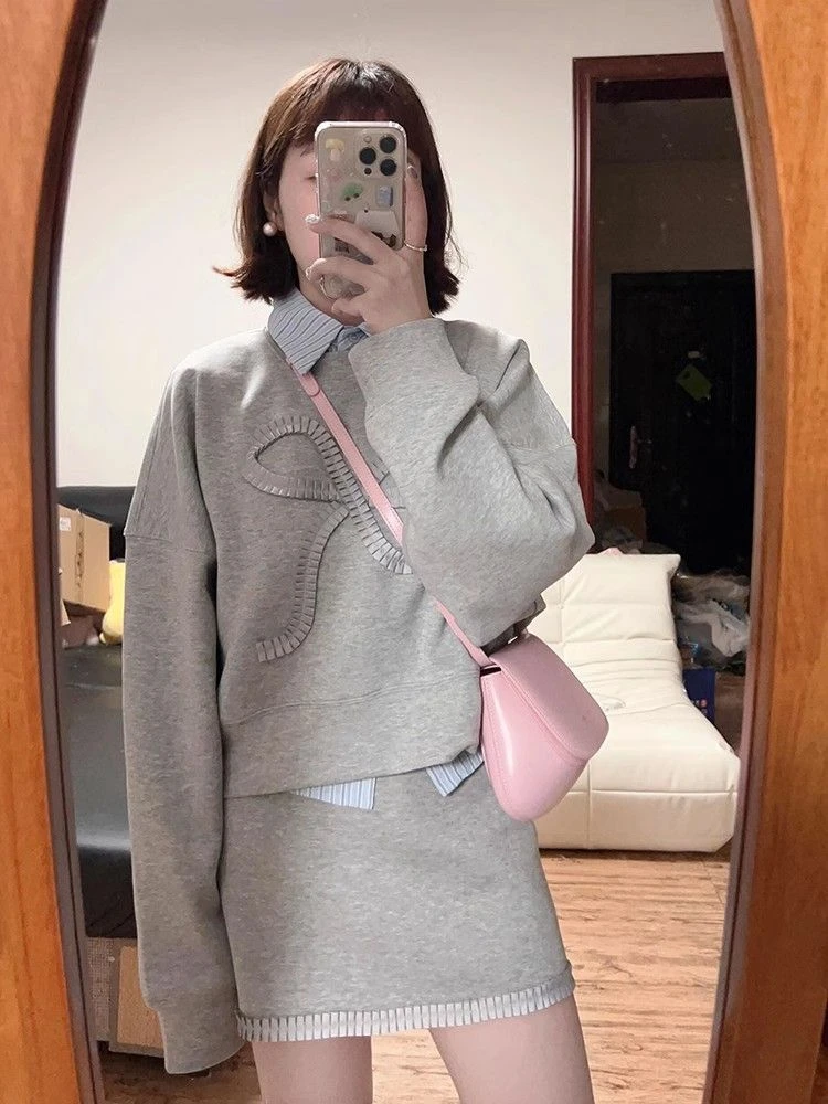 设计感叠穿短款长袖卫衣条纹衬衫花边半身裙女早秋新款时尚三件套