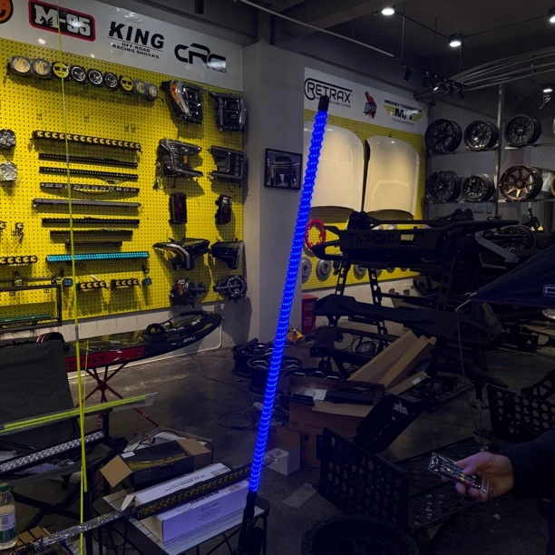 皮卡坦途猛禽霸王龙通用旗杆灯