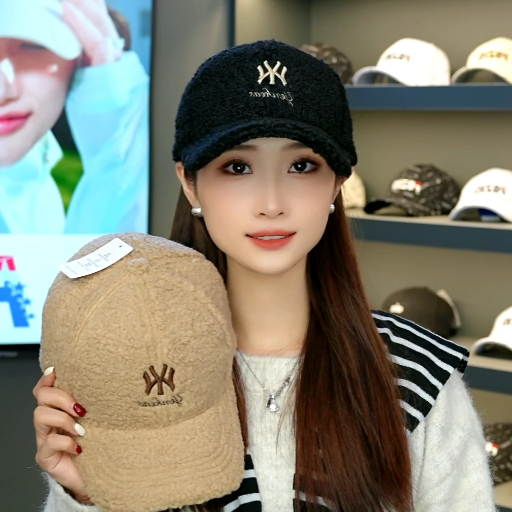 【送耳包】网红冬季字母刺绣硬顶男女帽子户外毛绒棒球帽保暖鸭舌帽