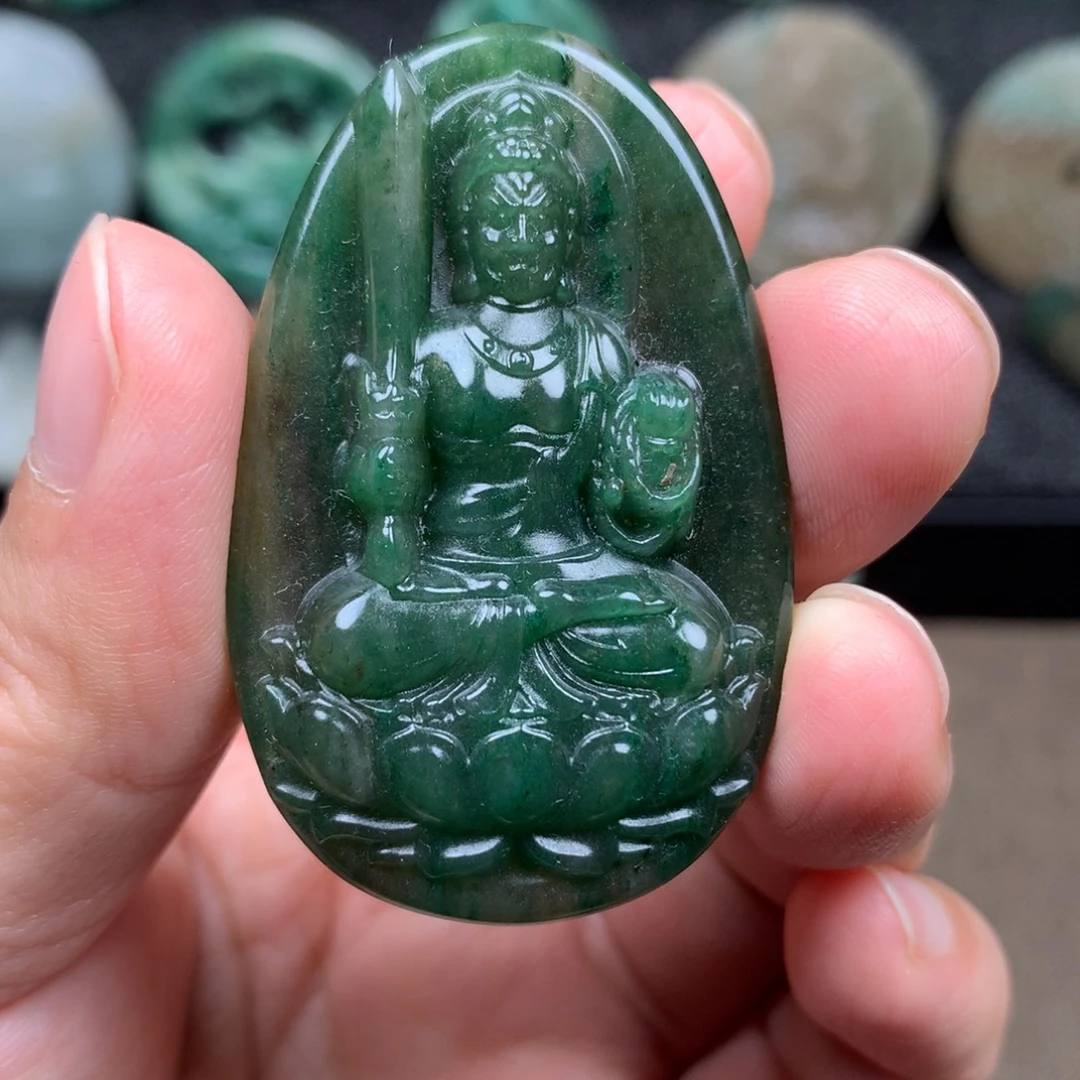 独山玉未镶嵌颈饰