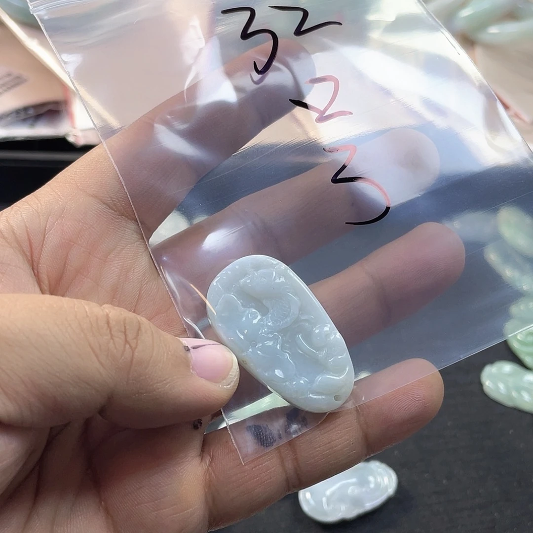 翡翠未镶嵌颈饰32号