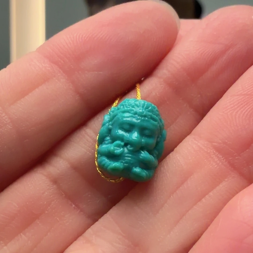 绿松石未镶嵌颈饰