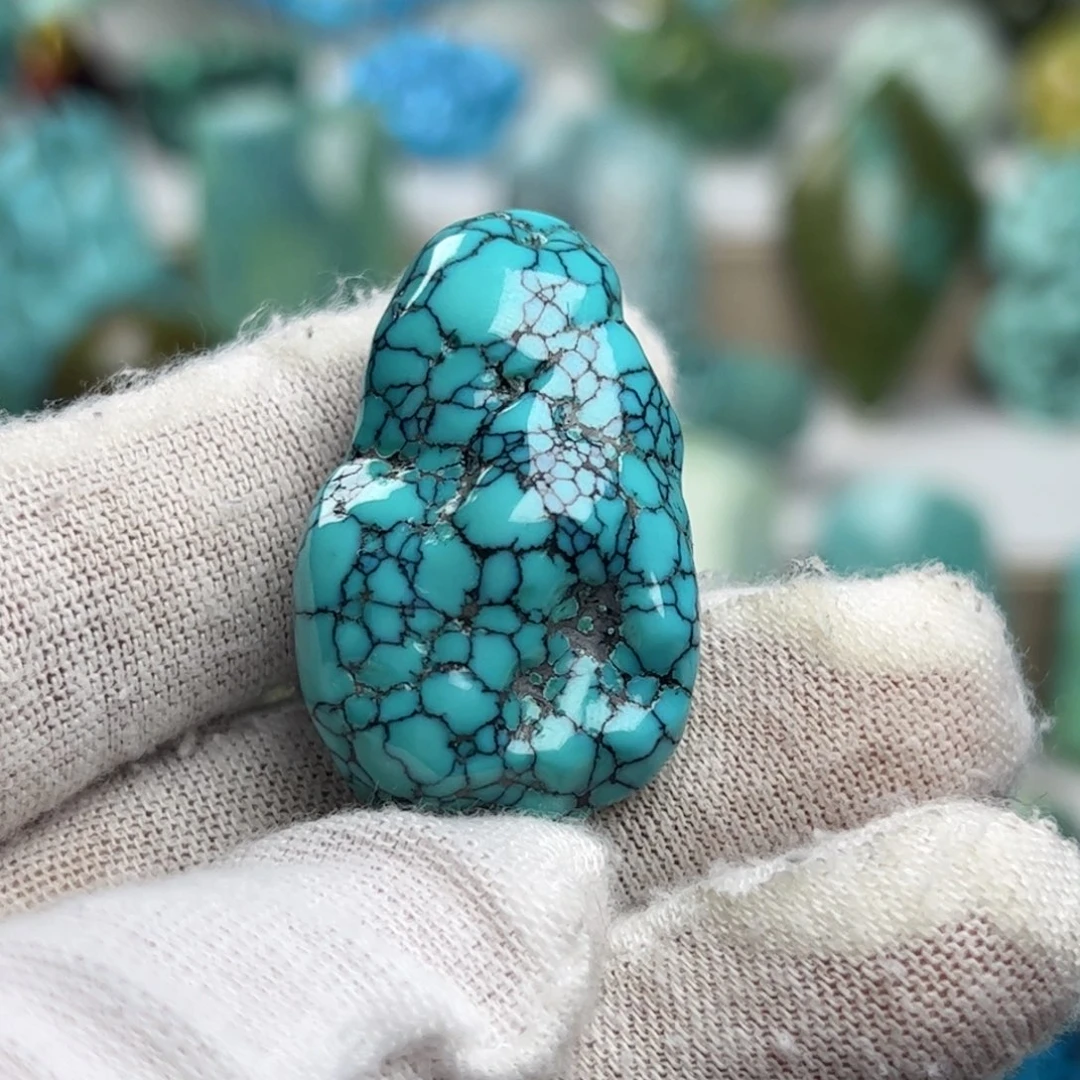 绿松石未镶嵌珠宝奇石