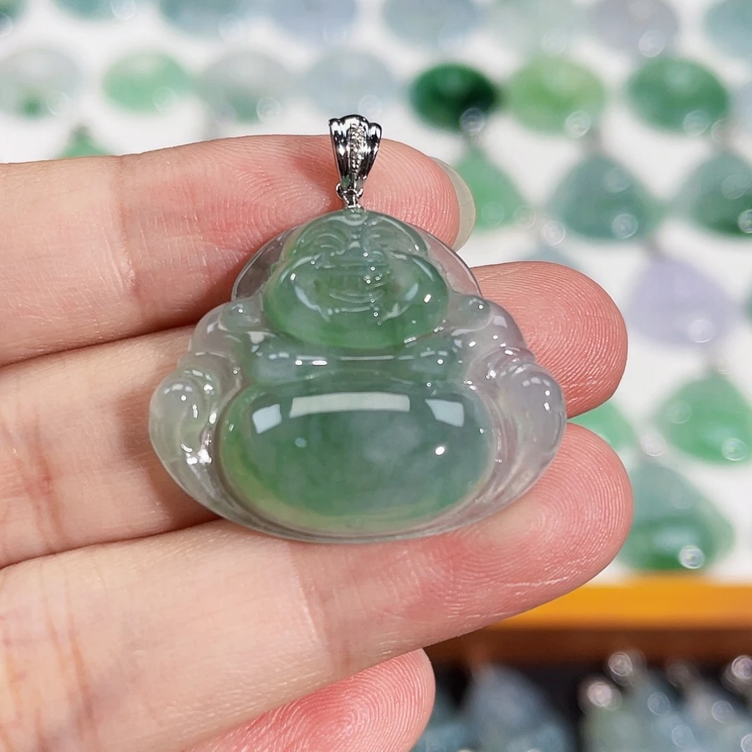 颈饰18K金镶嵌翡翠吊坠