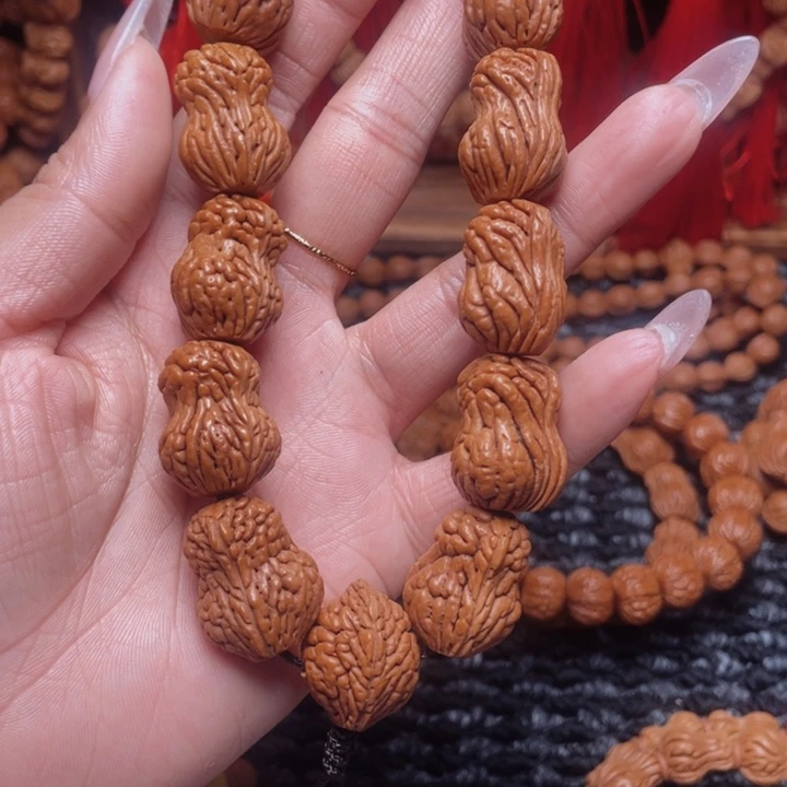 木质类龙纹桃枭手串