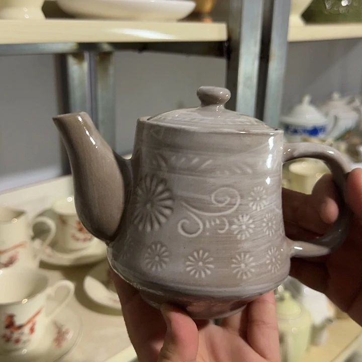 茶盏陶瓷盘子碗啥都有