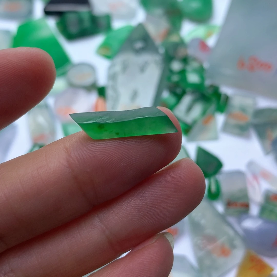 定制翡翠未镶嵌天然缅甸翡翠吊坠挂件