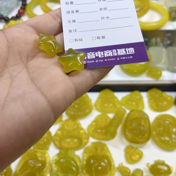 维***Ꮤ蛇纹石玉未镶嵌颈饰