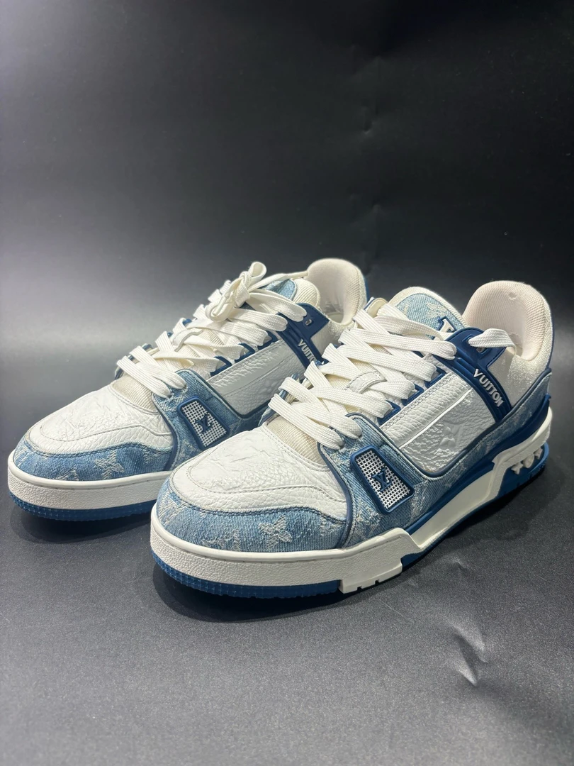 95新 LouisVuitton/路易威登 白蓝牛仔trainer，低帮/41.5码/5077