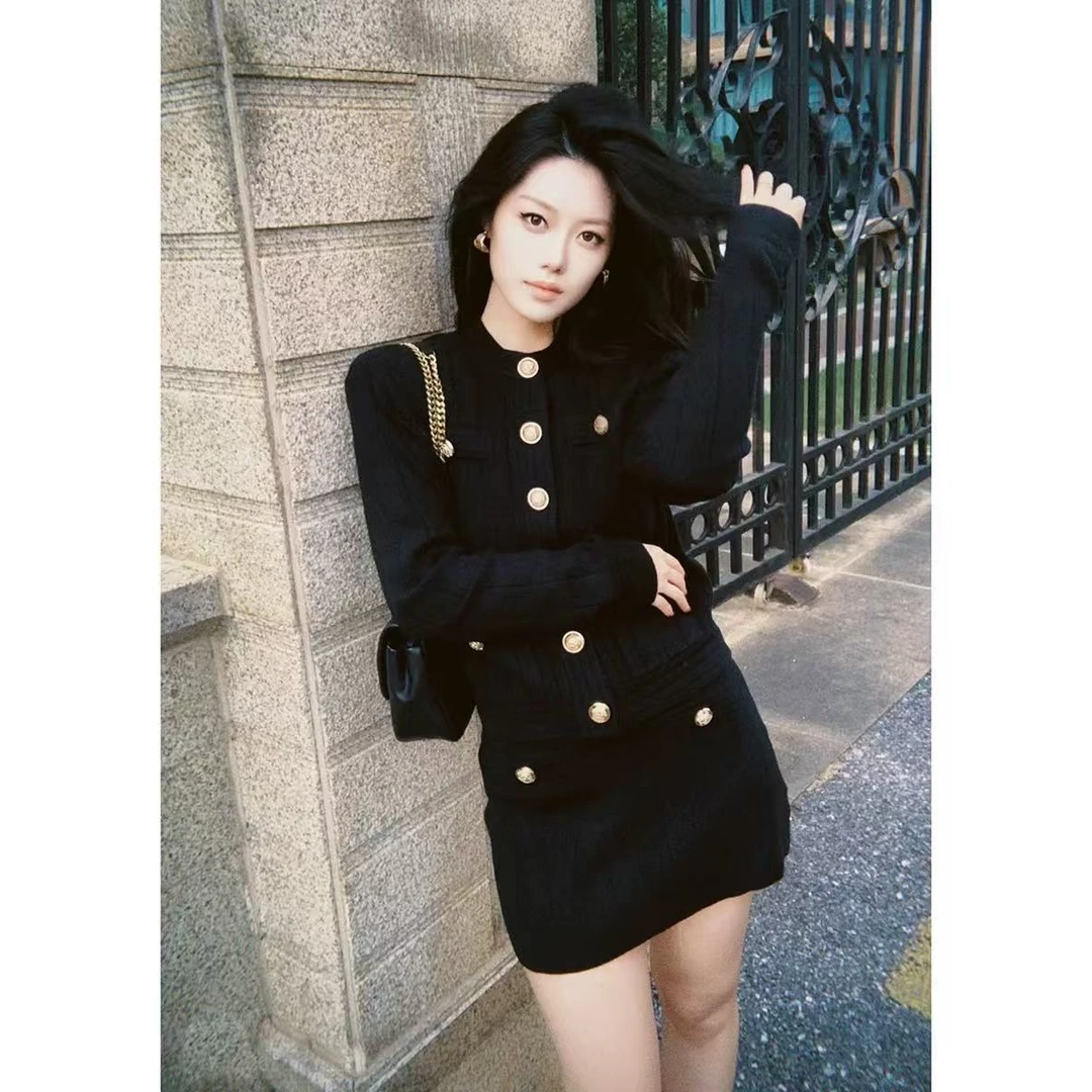 2025新款早秋季千金感穿搭法式黑色收腰显瘦小香风短裙连衣裙女